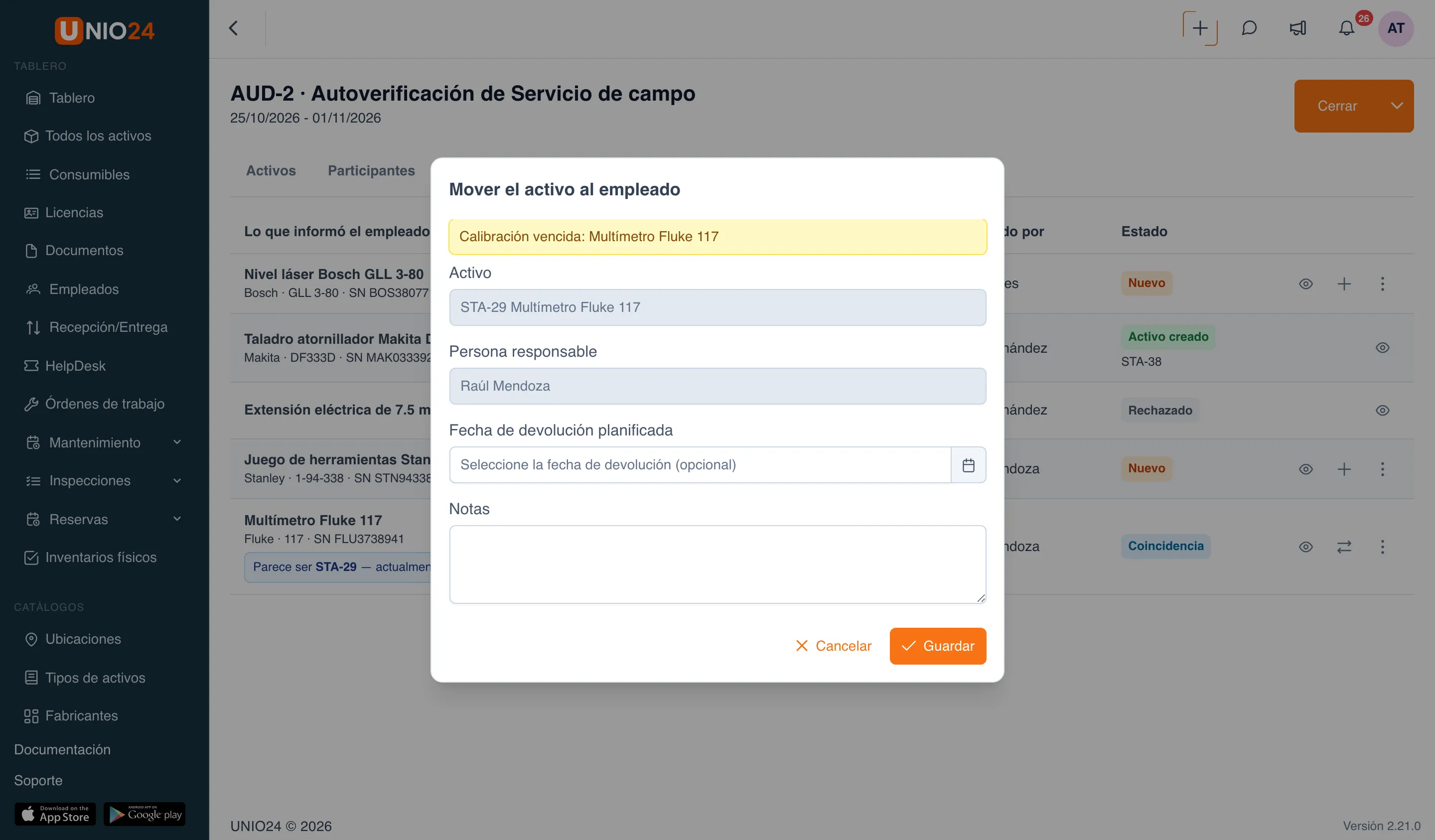 Ventana «Mover el activo al empleado»: aviso amarillo «Calibración vencida: Multímetro Fluke 117», campos «Activo»: «STA-29 Multímetro Fluke 117», «Persona responsable»: «Raúl Mendoza», «Fecha de devolución planificada», «Notas», botones «Cancelar» y «Guardar»