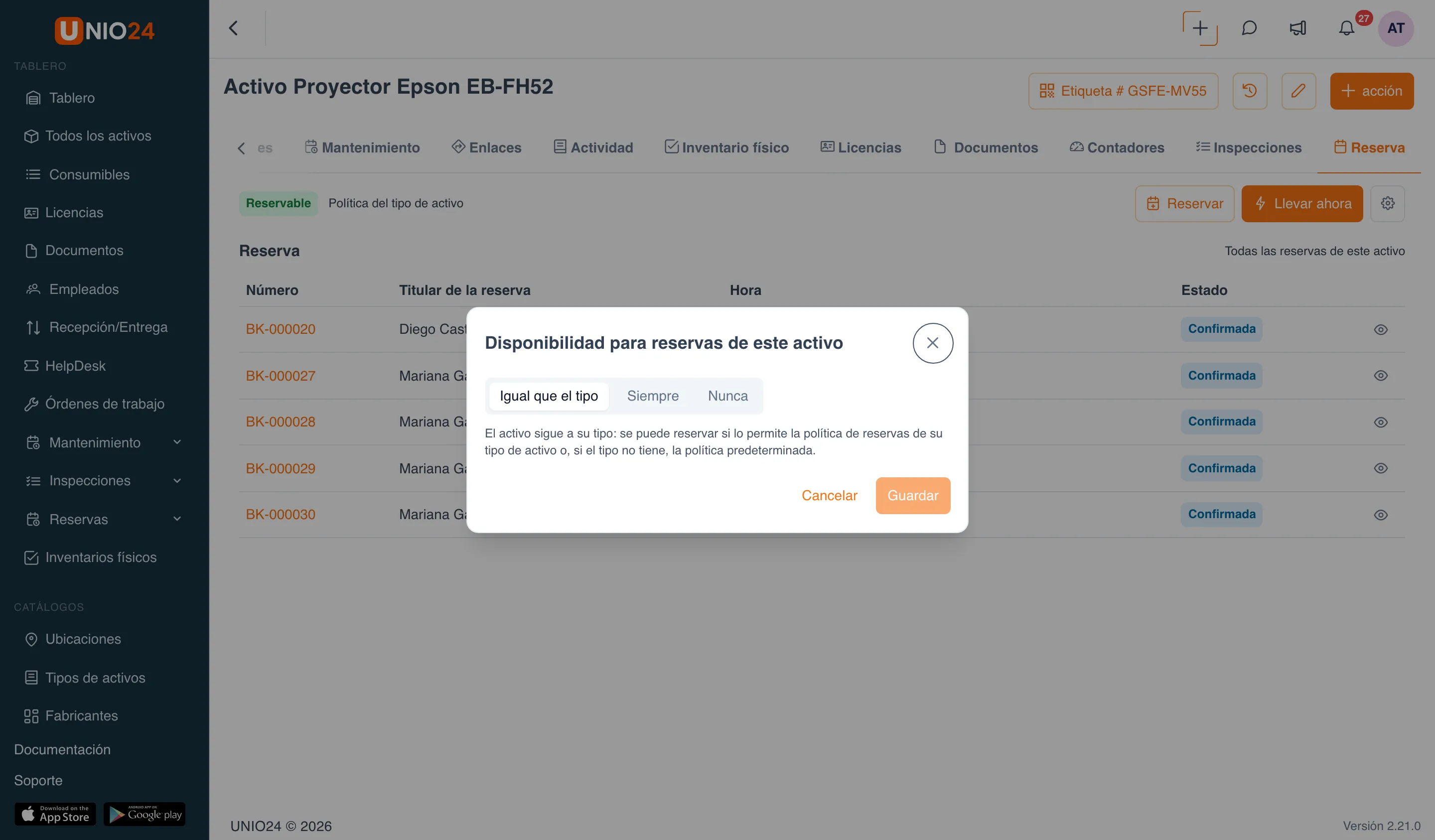 Ventana «Disponibilidad para reservas de este activo» en la ficha de un proyector: selector «Igual que el tipo | Siempre | Nunca» con la explicación de la opción elegida y los botones «Cancelar» y «Guardar»