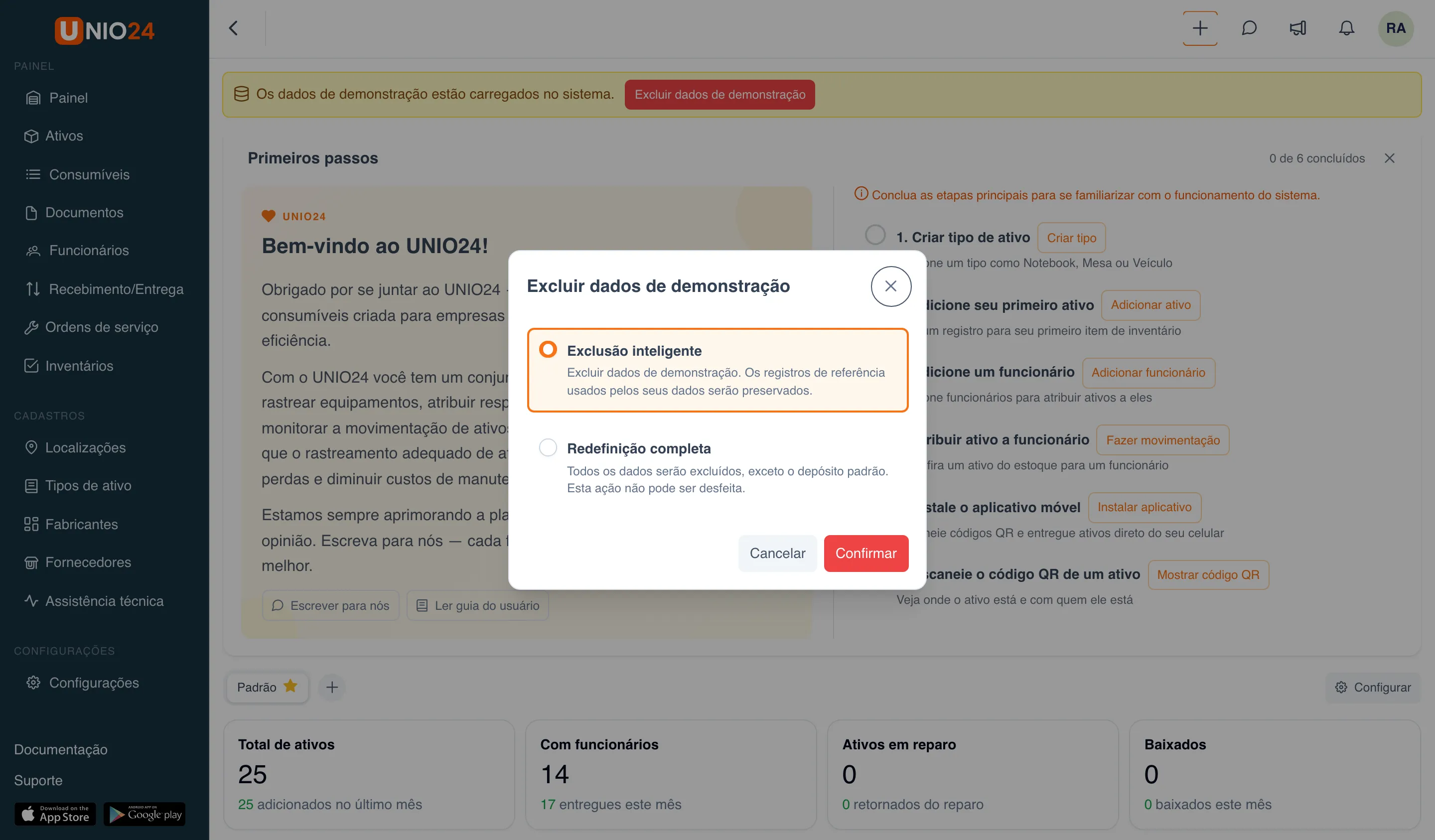 Painel com o aviso “Os dados de demonstração estão carregados no sistema.” e o botão “Excluir dados de demonstração”; aberta a janela “Excluir dados de demonstração” com as opções “Exclusão inteligente” e “Redefinição completa” e os botões “Cancelar” e “Confirmar”