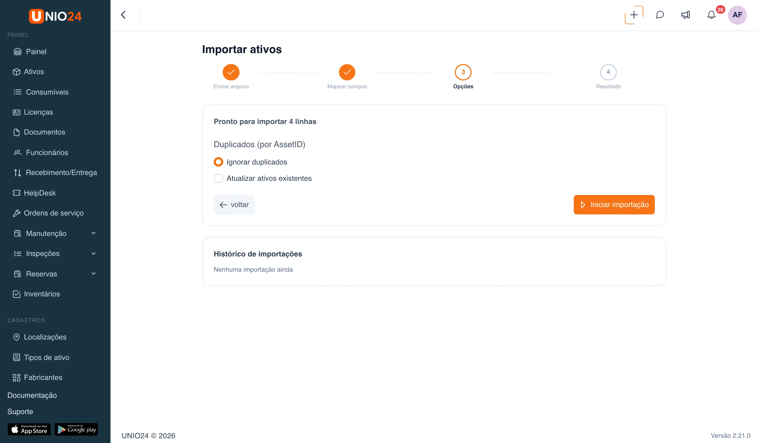 Etapa “Opções”: a linha “Pronto para importar 4 linhas”, o bloco “Duplicados (por AssetID)” com as opções “Ignorar duplicados” e “Atualizar ativos existentes” e os botões “voltar” e “Iniciar importação”