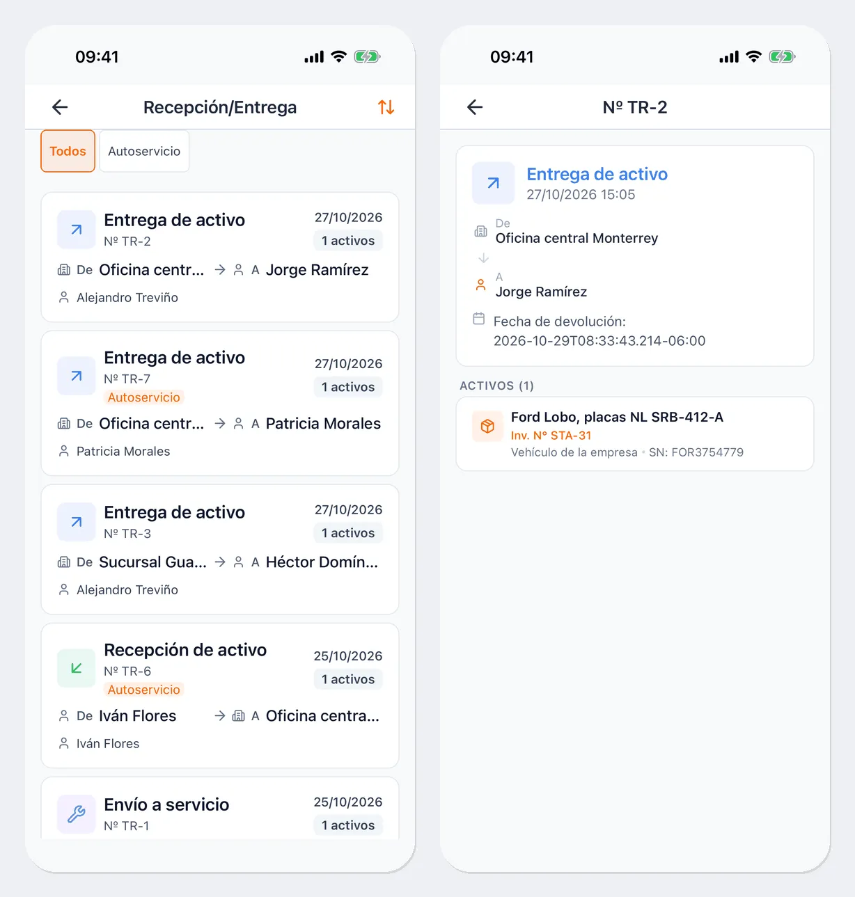 A la izquierda, la lista Recepción/Entrega con los filtros Todos y Autoservicio: documentos Entrega de activo n.º TR-2, TR-7 (con la etiqueta Autoservicio), TR-3, Recepción de activo n.º TR-6 y Envío a servicio n.º TR-1, con origen, destino y quién los registró. A la derecha, el documento n.º TR-2: Entrega de activo, de Oficina central Monterrey a Jorge Ramírez, la fecha de devolución y la lista de activos